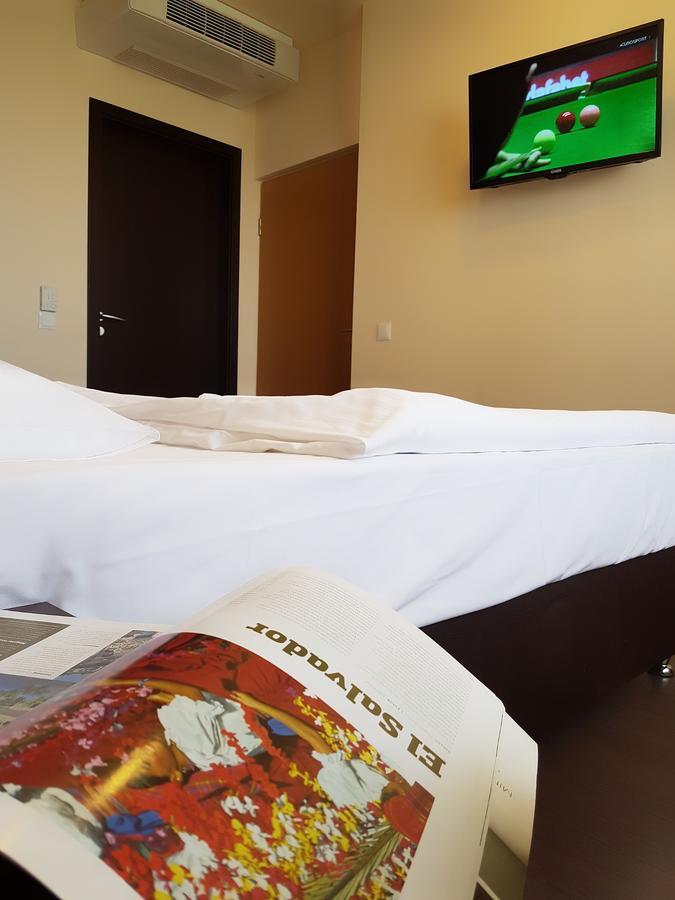 Hotel Pest Inn บูดาเปสต์ ภายนอก รูปภาพ