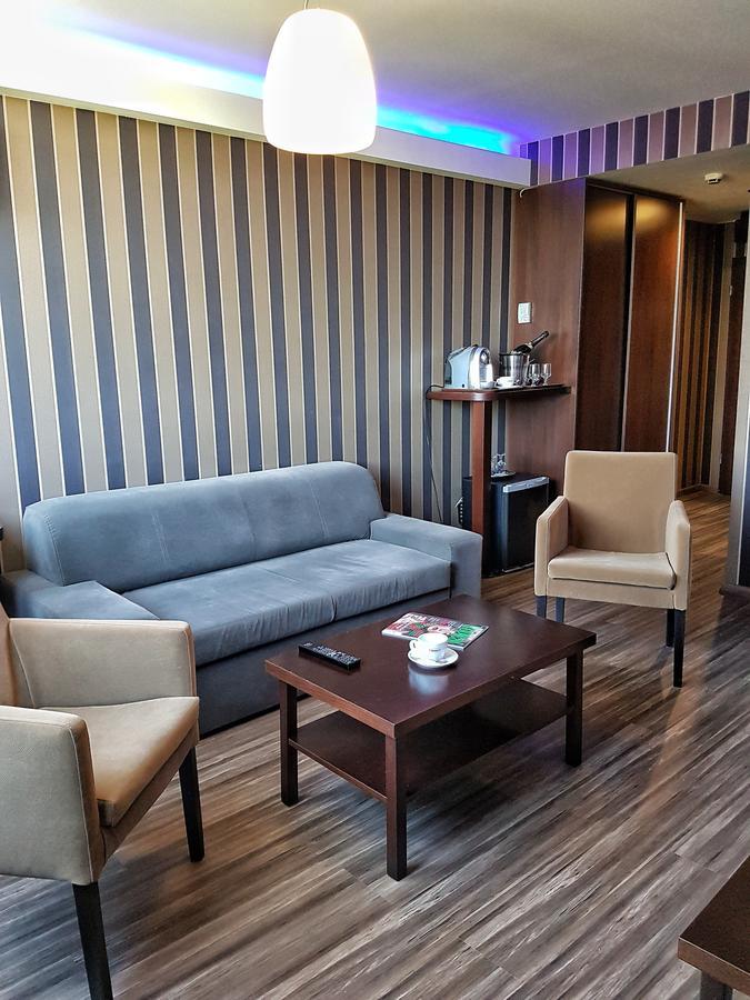 Hotel Pest Inn บูดาเปสต์ ภายนอก รูปภาพ