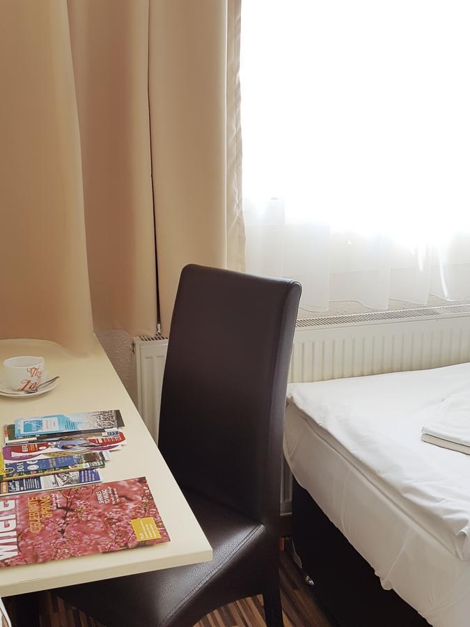 Hotel Pest Inn บูดาเปสต์ ภายนอก รูปภาพ