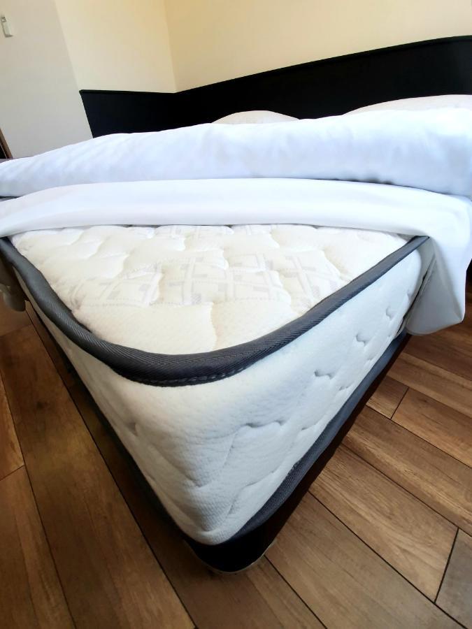 Hotel Pest Inn บูดาเปสต์ ภายนอก รูปภาพ